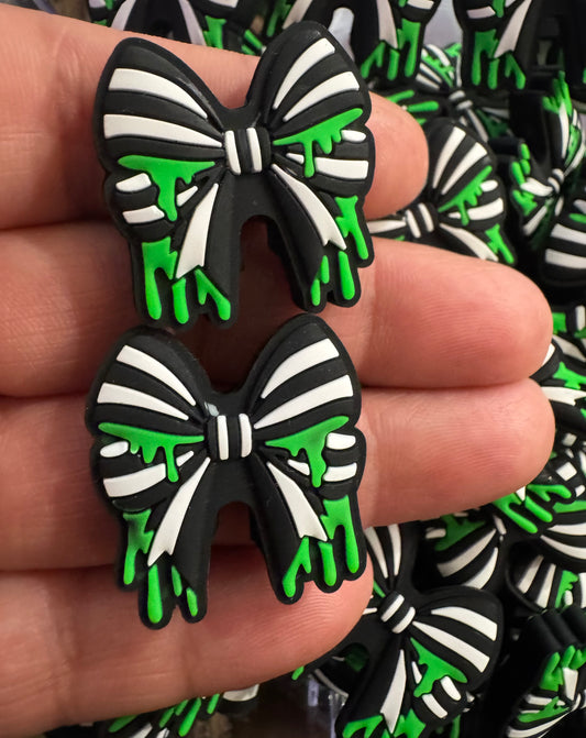 2D Blk/White Striped Green Drip Bow Silicone Bead-2Pc Pack