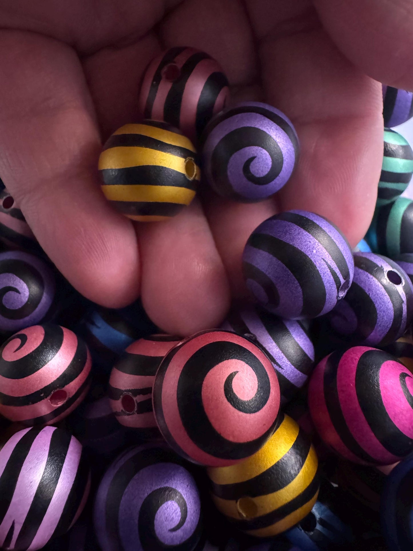 16MM Multi-Color Black Swirl Acrylic Beads for Pens & Keychains - 15-Piece Pack