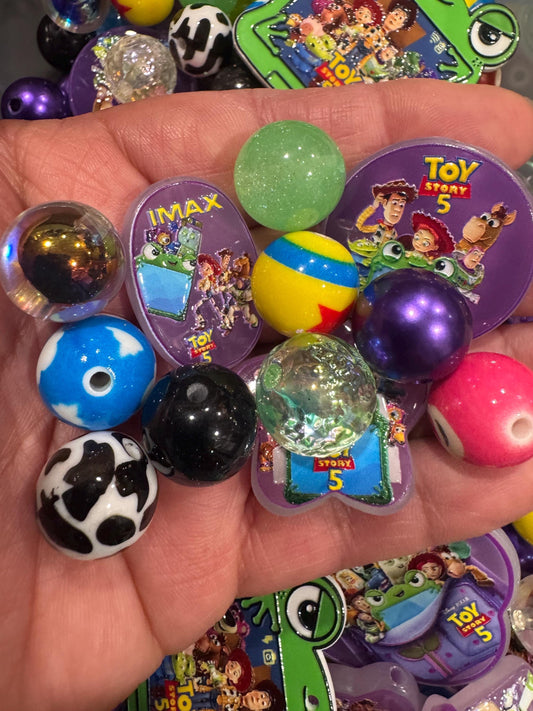 01- Toys Acrylic Bead Mix ,DIY for Chunky Keychains, Pens, Phone and Bag chains!