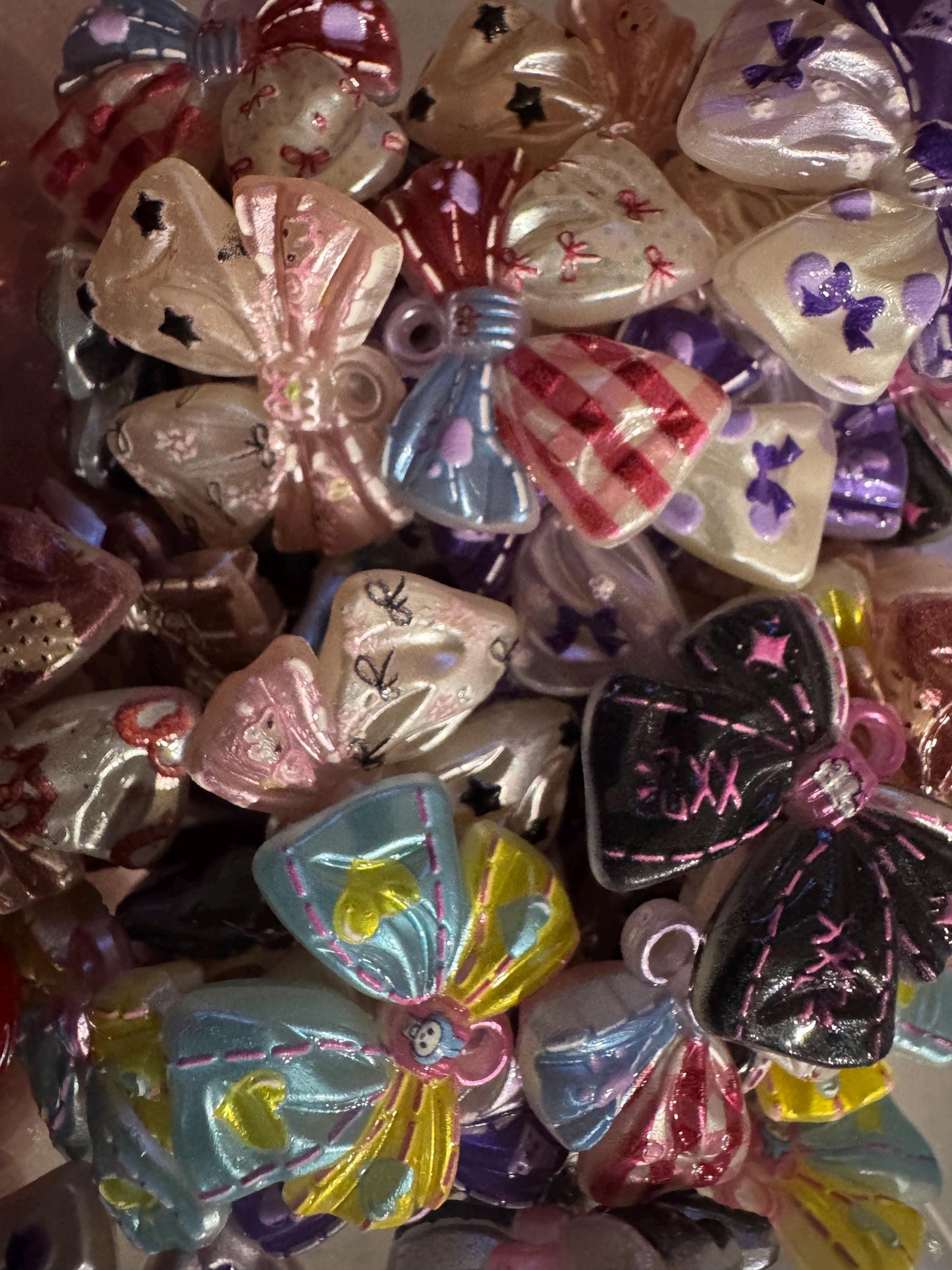 Cute Small Bow Pendants - For chunky keychains, phone charm keychains and more! 10pc Random Mix