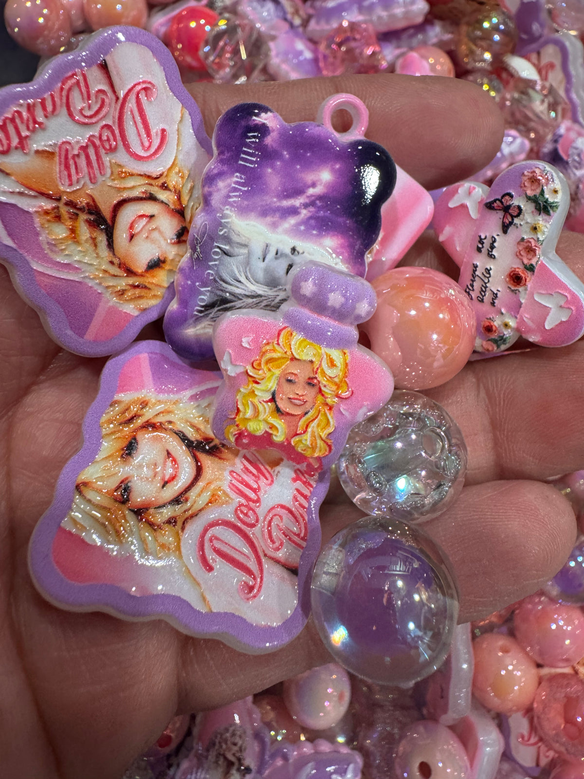0.Dolly Custom Bead Mix, Dunkin , DIY for Chunky Keychains, Phone and Bag chains!