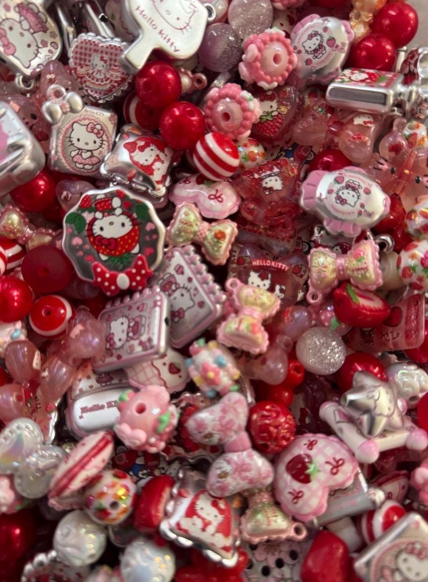 All Strawberry Themes- Premium Acrylic Mix of 12MM-20MM Various Size Beads - For chunky keychains, beaded pens and more!